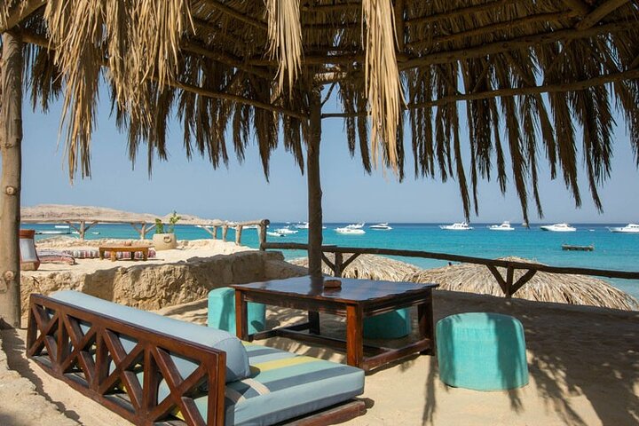 Spiaggia e piscina